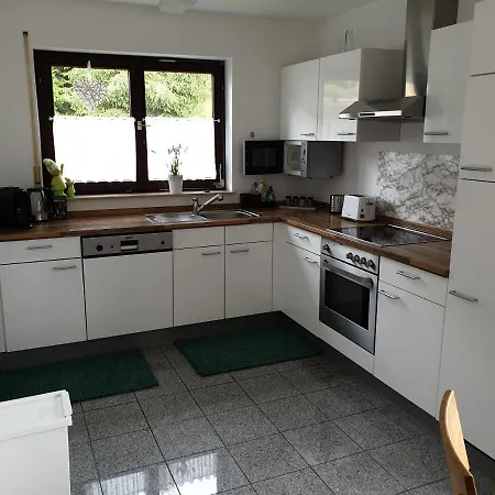 Ferienwohnung Am Heersberg Apartment *
